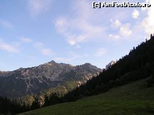 [P33] Ochii Cerului sunt in Karwendel - Se lasa seara peste munte » foto by RoF*
 - 
<span class="allrVoted glyphicon glyphicon-heart hidden" id="av598454"></span>
<a class="m-l-10 hidden" id="sv598454" onclick="voting_Foto_DelVot(,598454,8498)" role="button">șterge vot <span class="glyphicon glyphicon-remove"></span></a>
<a id="v9598454" class=" c-red"  onclick="voting_Foto_SetVot(598454)" role="button"><span class="glyphicon glyphicon-heart-empty"></span> <b>LIKE</b> = Votează poza</a> <img class="hidden"  id="f598454W9" src="/imagini/loader.gif" border="0" /><span class="AjErrMes hidden" id="e598454ErM"></span>