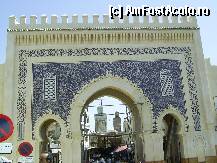 [P12] Fes - Poarta Bab Boujeloud si Moscheea Kairouyine. » foto by iulianic
 - 
<span class="allrVoted glyphicon glyphicon-heart hidden" id="av295411"></span>
<a class="m-l-10 hidden" id="sv295411" onclick="voting_Foto_DelVot(,295411,8506)" role="button">șterge vot <span class="glyphicon glyphicon-remove"></span></a>
<a id="v9295411" class=" c-red"  onclick="voting_Foto_SetVot(295411)" role="button"><span class="glyphicon glyphicon-heart-empty"></span> <b>LIKE</b> = Votează poza</a> <img class="hidden"  id="f295411W9" src="/imagini/loader.gif" border="0" /><span class="AjErrMes hidden" id="e295411ErM"></span>
