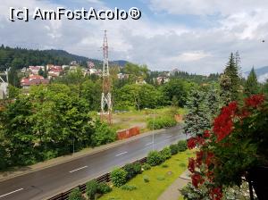 [P39] Hotelul Carpați - vedere din balconul camerei 211.  » foto by Floryn81
 - 
<span class="allrVoted glyphicon glyphicon-heart hidden" id="av1127870"></span>
<a class="m-l-10 hidden" id="sv1127870" onclick="voting_Foto_DelVot(,1127870,8514)" role="button">șterge vot <span class="glyphicon glyphicon-remove"></span></a>
<a id="v91127870" class=" c-red"  onclick="voting_Foto_SetVot(1127870)" role="button"><span class="glyphicon glyphicon-heart-empty"></span> <b>LIKE</b> = Votează poza</a> <img class="hidden"  id="f1127870W9" src="/imagini/loader.gif" border="0" /><span class="AjErrMes hidden" id="e1127870ErM"></span>