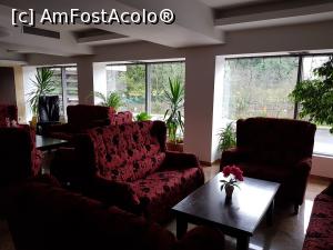 [P07] Hotelul Carpați - spațiul de așteptare de lângă recepție.  » foto by Floryn81
 - 
<span class="allrVoted glyphicon glyphicon-heart hidden" id="av1127835"></span>
<a class="m-l-10 hidden" id="sv1127835" onclick="voting_Foto_DelVot(,1127835,8514)" role="button">șterge vot <span class="glyphicon glyphicon-remove"></span></a>
<a id="v91127835" class=" c-red"  onclick="voting_Foto_SetVot(1127835)" role="button"><span class="glyphicon glyphicon-heart-empty"></span> <b>LIKE</b> = Votează poza</a> <img class="hidden"  id="f1127835W9" src="/imagini/loader.gif" border="0" /><span class="AjErrMes hidden" id="e1127835ErM"></span>