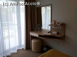 [P09] Ralitsa Superior De Luxe, Mobilier modern, adaptat dimensiunii reduse a camerei.  » foto by Floria
 - 
<span class="allrVoted glyphicon glyphicon-heart hidden" id="av1074887"></span>
<a class="m-l-10 hidden" id="sv1074887" onclick="voting_Foto_DelVot(,1074887,8536)" role="button">șterge vot <span class="glyphicon glyphicon-remove"></span></a>
<a id="v91074887" class=" c-red"  onclick="voting_Foto_SetVot(1074887)" role="button"><span class="glyphicon glyphicon-heart-empty"></span> <b>LIKE</b> = Votează poza</a> <img class="hidden"  id="f1074887W9" src="/imagini/loader.gif" border="0" /><span class="AjErrMes hidden" id="e1074887ErM"></span>