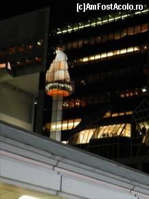 [P11] Kyoto Tower, reflectat in geamurile garii.  » foto by TraianS
 - 
<span class="allrVoted glyphicon glyphicon-heart hidden" id="av410873"></span>
<a class="m-l-10 hidden" id="sv410873" onclick="voting_Foto_DelVot(,410873,8571)" role="button">șterge vot <span class="glyphicon glyphicon-remove"></span></a>
<a id="v9410873" class=" c-red"  onclick="voting_Foto_SetVot(410873)" role="button"><span class="glyphicon glyphicon-heart-empty"></span> <b>LIKE</b> = Votează poza</a> <img class="hidden"  id="f410873W9" src="/imagini/loader.gif" border="0" /><span class="AjErrMes hidden" id="e410873ErM"></span>