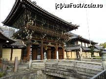 [P12] Intrarea la Templul Nishi Hangan-ji.  » foto by TraianS
 - 
<span class="allrVoted glyphicon glyphicon-heart hidden" id="av410874"></span>
<a class="m-l-10 hidden" id="sv410874" onclick="voting_Foto_DelVot(,410874,8571)" role="button">șterge vot <span class="glyphicon glyphicon-remove"></span></a>
<a id="v9410874" class=" c-red"  onclick="voting_Foto_SetVot(410874)" role="button"><span class="glyphicon glyphicon-heart-empty"></span> <b>LIKE</b> = Votează poza</a> <img class="hidden"  id="f410874W9" src="/imagini/loader.gif" border="0" /><span class="AjErrMes hidden" id="e410874ErM"></span>
