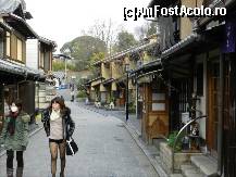 [P62] Gheisa moderna cu cruce la gat. Exista si o minoritate de japonezi crestini.  » foto by TraianS
 - 
<span class="allrVoted glyphicon glyphicon-heart hidden" id="av410924"></span>
<a class="m-l-10 hidden" id="sv410924" onclick="voting_Foto_DelVot(,410924,8571)" role="button">șterge vot <span class="glyphicon glyphicon-remove"></span></a>
<a id="v9410924" class=" c-red"  onclick="voting_Foto_SetVot(410924)" role="button"><span class="glyphicon glyphicon-heart-empty"></span> <b>LIKE</b> = Votează poza</a> <img class="hidden"  id="f410924W9" src="/imagini/loader.gif" border="0" /><span class="AjErrMes hidden" id="e410924ErM"></span>
