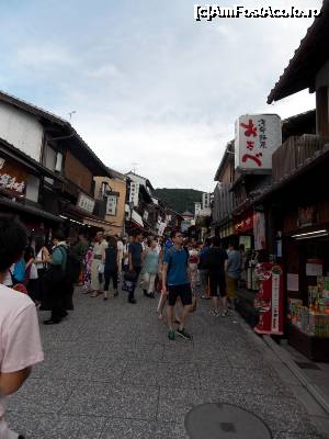 [P98] Kyoto, Magazine cu de toate în drum spre Templul Kiyomizu-dera » foto by mprofeanu
 - 
<span class="allrVoted glyphicon glyphicon-heart hidden" id="av705449"></span>
<a class="m-l-10 hidden" id="sv705449" onclick="voting_Foto_DelVot(,705449,8571)" role="button">șterge vot <span class="glyphicon glyphicon-remove"></span></a>
<a id="v9705449" class=" c-red"  onclick="voting_Foto_SetVot(705449)" role="button"><span class="glyphicon glyphicon-heart-empty"></span> <b>LIKE</b> = Votează poza</a> <img class="hidden"  id="f705449W9" src="/imagini/loader.gif" border="0" /><span class="AjErrMes hidden" id="e705449ErM"></span>