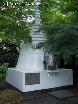 [P22] Kyoto, Templul Ryoanji, Pagoda Albă în stil birmanez » foto by mprofeanu
 - 
<span class="allrVoted glyphicon glyphicon-heart hidden" id="av709912"></span>
<a class="m-l-10 hidden" id="sv709912" onclick="voting_Foto_DelVot(,709912,8571)" role="button">șterge vot <span class="glyphicon glyphicon-remove"></span></a>
<a id="v9709912" class=" c-red"  onclick="voting_Foto_SetVot(709912)" role="button"><span class="glyphicon glyphicon-heart-empty"></span> <b>LIKE</b> = Votează poza</a> <img class="hidden"  id="f709912W9" src="/imagini/loader.gif" border="0" /><span class="AjErrMes hidden" id="e709912ErM"></span>