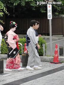 [P05] Maiko ce insoteste gheisele cu vechime » foto by dananecula*
 - 
<span class="allrVoted glyphicon glyphicon-heart hidden" id="av186699"></span>
<a class="m-l-10 hidden" id="sv186699" onclick="voting_Foto_DelVot(,186699,8571)" role="button">șterge vot <span class="glyphicon glyphicon-remove"></span></a>
<a id="v9186699" class=" c-red"  onclick="voting_Foto_SetVot(186699)" role="button"><span class="glyphicon glyphicon-heart-empty"></span> <b>LIKE</b> = Votează poza</a> <img class="hidden"  id="f186699W9" src="/imagini/loader.gif" border="0" /><span class="AjErrMes hidden" id="e186699ErM"></span>