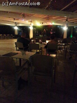 [P08] atmosfera la una din serile cu muzica live la AQUA POOL BAR » foto by gioko
 - 
<span class="allrVoted glyphicon glyphicon-heart hidden" id="av922960"></span>
<a class="m-l-10 hidden" id="sv922960" onclick="voting_Foto_DelVot(,922960,8572)" role="button">șterge vot <span class="glyphicon glyphicon-remove"></span></a>
<a id="v9922960" class=" c-red"  onclick="voting_Foto_SetVot(922960)" role="button"><span class="glyphicon glyphicon-heart-empty"></span> <b>LIKE</b> = Votează poza</a> <img class="hidden"  id="f922960W9" src="/imagini/loader.gif" border="0" /><span class="AjErrMes hidden" id="e922960ErM"></span>
