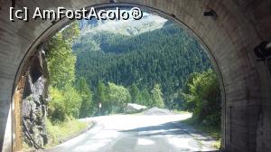 [P17] Ieşire din tunel pe şoseaua ce urcă la lacul Sghlegeisspeicher din apropierea oraşului-staţiune Mayrhofen, Zillertal, Tirol, Austria.  » foto by traian.leuca †
 - 
<span class="allrVoted glyphicon glyphicon-heart hidden" id="av901544"></span>
<a class="m-l-10 hidden" id="sv901544" onclick="voting_Foto_DelVot(,901544,8584)" role="button">șterge vot <span class="glyphicon glyphicon-remove"></span></a>
<a id="v9901544" class=" c-red"  onclick="voting_Foto_SetVot(901544)" role="button"><span class="glyphicon glyphicon-heart-empty"></span> <b>LIKE</b> = Votează poza</a> <img class="hidden"  id="f901544W9" src="/imagini/loader.gif" border="0" /><span class="AjErrMes hidden" id="e901544ErM"></span>