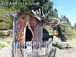 [P15] Drumul alpin Zillertaler Höhenstrasse, primul popas la AlpenGarden. Aici parc pentru copii, minigrădină zoologică, restaurant, suveniruri și poteci.  » foto by Aurici
 - 
<span class="allrVoted glyphicon glyphicon-heart hidden" id="av1037739"></span>
<a class="m-l-10 hidden" id="sv1037739" onclick="voting_Foto_DelVot(,1037739,8584)" role="button">șterge vot <span class="glyphicon glyphicon-remove"></span></a>
<a id="v91037739" class=" c-red"  onclick="voting_Foto_SetVot(1037739)" role="button"><span class="glyphicon glyphicon-heart-empty"></span> <b>LIKE</b> = Votează poza</a> <img class="hidden"  id="f1037739W9" src="/imagini/loader.gif" border="0" /><span class="AjErrMes hidden" id="e1037739ErM"></span>