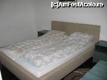 [P01] Vila Cusma - covorasul de jos l-am scos afara pentru ca mirosea a rufe inghesuite la uscat, care nu se zvanta bine. Cearsafurile nu erau imaculate, dar erau curate. » foto by turist.real
 - 
<span class="allrVoted glyphicon glyphicon-heart hidden" id="av187623"></span>
<a class="m-l-10 hidden" id="sv187623" onclick="voting_Foto_DelVot(,187623,8609)" role="button">șterge vot <span class="glyphicon glyphicon-remove"></span></a>
<a id="v9187623" class=" c-red"  onclick="voting_Foto_SetVot(187623)" role="button"><span class="glyphicon glyphicon-heart-empty"></span> <b>LIKE</b> = Votează poza</a> <img class="hidden"  id="f187623W9" src="/imagini/loader.gif" border="0" /><span class="AjErrMes hidden" id="e187623ErM"></span>