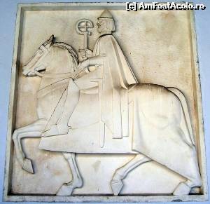 [P30] Loggia- Sculptura ecvestra a lui Petar Berislavić, realizata de arhitectul Ivan Mestrovic » foto by Marian Preda
 - 
<span class="allrVoted glyphicon glyphicon-heart hidden" id="av572561"></span>
<a class="m-l-10 hidden" id="sv572561" onclick="voting_Foto_DelVot(,572561,8631)" role="button">șterge vot <span class="glyphicon glyphicon-remove"></span></a>
<a id="v9572561" class=" c-red"  onclick="voting_Foto_SetVot(572561)" role="button"><span class="glyphicon glyphicon-heart-empty"></span> <b>LIKE</b> = Votează poza</a> <img class="hidden"  id="f572561W9" src="/imagini/loader.gif" border="0" /><span class="AjErrMes hidden" id="e572561ErM"></span>