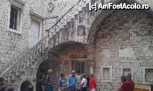 [P10] Scara interioară din Casa Rectorilor. Trogir, Croaţia.  » foto by traian.leuca †
 - 
<span class="allrVoted glyphicon glyphicon-heart hidden" id="av462950"></span>
<a class="m-l-10 hidden" id="sv462950" onclick="voting_Foto_DelVot(,462950,8631)" role="button">șterge vot <span class="glyphicon glyphicon-remove"></span></a>
<a id="v9462950" class=" c-red"  onclick="voting_Foto_SetVot(462950)" role="button"><span class="glyphicon glyphicon-heart-empty"></span> <b>LIKE</b> = Votează poza</a> <img class="hidden"  id="f462950W9" src="/imagini/loader.gif" border="0" /><span class="AjErrMes hidden" id="e462950ErM"></span>