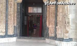 [P06] Basoreliefuri la intrare în Catedrala 'Sf. Laurenţiu' din Trogir, Croaţia.  » foto by traian.leuca †
 - 
<span class="allrVoted glyphicon glyphicon-heart hidden" id="av462946"></span>
<a class="m-l-10 hidden" id="sv462946" onclick="voting_Foto_DelVot(,462946,8631)" role="button">șterge vot <span class="glyphicon glyphicon-remove"></span></a>
<a id="v9462946" class=" c-red"  onclick="voting_Foto_SetVot(462946)" role="button"><span class="glyphicon glyphicon-heart-empty"></span> <b>LIKE</b> = Votează poza</a> <img class="hidden"  id="f462946W9" src="/imagini/loader.gif" border="0" /><span class="AjErrMes hidden" id="e462946ErM"></span>