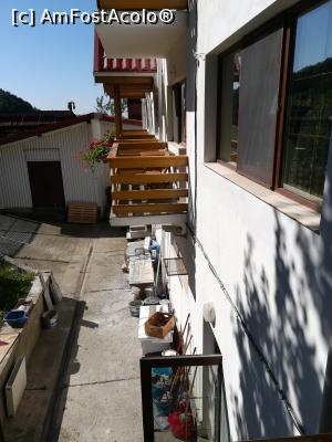[P08] Vedere din balcon,nu chiar placuta » foto by olteanul2010
 - 
<span class="allrVoted glyphicon glyphicon-heart hidden" id="av1185573"></span>
<a class="m-l-10 hidden" id="sv1185573" onclick="voting_Foto_DelVot(,1185573,8638)" role="button">șterge vot <span class="glyphicon glyphicon-remove"></span></a>
<a id="v91185573" class=" c-red"  onclick="voting_Foto_SetVot(1185573)" role="button"><span class="glyphicon glyphicon-heart-empty"></span> <b>LIKE</b> = Votează poza</a> <img class="hidden"  id="f1185573W9" src="/imagini/loader.gif" border="0" /><span class="AjErrMes hidden" id="e1185573ErM"></span>