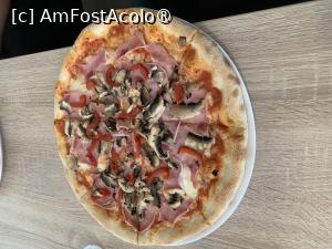 [P13] Trattoria Roma,pizza » foto by AZE
 - 
<span class="allrVoted glyphicon glyphicon-heart hidden" id="av1402188"></span>
<a class="m-l-10 hidden" id="sv1402188" onclick="voting_Foto_DelVot(,1402188,8643)" role="button">șterge vot <span class="glyphicon glyphicon-remove"></span></a>
<a id="v91402188" class=" c-red"  onclick="voting_Foto_SetVot(1402188)" role="button"><span class="glyphicon glyphicon-heart-empty"></span> <b>LIKE</b> = Votează poza</a> <img class="hidden"  id="f1402188W9" src="/imagini/loader.gif" border="0" /><span class="AjErrMes hidden" id="e1402188ErM"></span>