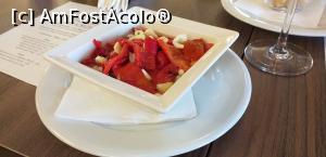 [P43] Salată de ardei copţi cu usturoi » foto by irinad
 - 
<span class="allrVoted glyphicon glyphicon-heart hidden" id="av1210742"></span>
<a class="m-l-10 hidden" id="sv1210742" onclick="voting_Foto_DelVot(,1210742,8648)" role="button">șterge vot <span class="glyphicon glyphicon-remove"></span></a>
<a id="v91210742" class=" c-red"  onclick="voting_Foto_SetVot(1210742)" role="button"><span class="glyphicon glyphicon-heart-empty"></span> <b>LIKE</b> = Votează poza</a> <img class="hidden"  id="f1210742W9" src="/imagini/loader.gif" border="0" /><span class="AjErrMes hidden" id="e1210742ErM"></span>
