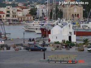 [P02] Biserica marinarilor, Sf Nicolae (la ei e patronul mărilor), cu o aparență „cicladică”, ridicată chiar în port, pe dig. În plan depărtat, o altă biserică, din oraș. Între ele – portul turistic » foto by abancor
 - 
<span class="allrVoted glyphicon glyphicon-heart hidden" id="av566684"></span>
<a class="m-l-10 hidden" id="sv566684" onclick="voting_Foto_DelVot(,566684,8651)" role="button">șterge vot <span class="glyphicon glyphicon-remove"></span></a>
<a id="v9566684" class=" c-red"  onclick="voting_Foto_SetVot(566684)" role="button"><span class="glyphicon glyphicon-heart-empty"></span> <b>LIKE</b> = Votează poza</a> <img class="hidden"  id="f566684W9" src="/imagini/loader.gif" border="0" /><span class="AjErrMes hidden" id="e566684ErM"></span>