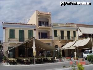 [P03] Cafenea pe strada principală de lîngă port » foto by abancor
 - 
<span class="allrVoted glyphicon glyphicon-heart hidden" id="av566685"></span>
<a class="m-l-10 hidden" id="sv566685" onclick="voting_Foto_DelVot(,566685,8651)" role="button">șterge vot <span class="glyphicon glyphicon-remove"></span></a>
<a id="v9566685" class=" c-red"  onclick="voting_Foto_SetVot(566685)" role="button"><span class="glyphicon glyphicon-heart-empty"></span> <b>LIKE</b> = Votează poza</a> <img class="hidden"  id="f566685W9" src="/imagini/loader.gif" border="0" /><span class="AjErrMes hidden" id="e566685ErM"></span>