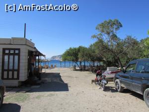 [P53] Plaja Sarpa, văzută din parcare, în stânga, mini-taverna » foto by crismis
 - 
<span class="allrVoted glyphicon glyphicon-heart hidden" id="av807343"></span>
<a class="m-l-10 hidden" id="sv807343" onclick="voting_Foto_DelVot(,807343,8651)" role="button">șterge vot <span class="glyphicon glyphicon-remove"></span></a>
<a id="v9807343" class=" c-red"  onclick="voting_Foto_SetVot(807343)" role="button"><span class="glyphicon glyphicon-heart-empty"></span> <b>LIKE</b> = Votează poza</a> <img class="hidden"  id="f807343W9" src="/imagini/loader.gif" border="0" /><span class="AjErrMes hidden" id="e807343ErM"></span>