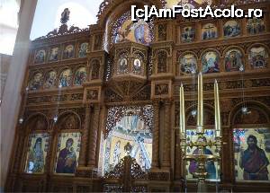 [P23] Iconostasul mânăstirii Agios Nektarios - insula Aegina, Grecia » foto by Dan-Ioan
 - 
<span class="allrVoted glyphicon glyphicon-heart hidden" id="av694169"></span>
<a class="m-l-10 hidden" id="sv694169" onclick="voting_Foto_DelVot(,694169,8651)" role="button">șterge vot <span class="glyphicon glyphicon-remove"></span></a>
<a id="v9694169" class=" c-red"  onclick="voting_Foto_SetVot(694169)" role="button"><span class="glyphicon glyphicon-heart-empty"></span> <b>LIKE</b> = Votează poza</a> <img class="hidden"  id="f694169W9" src="/imagini/loader.gif" border="0" /><span class="AjErrMes hidden" id="e694169ErM"></span>