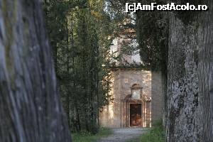 [P28] Bisericuță/capelă în drumul spre templul zeiței » foto by Dan-Ioan
 - 
<span class="allrVoted glyphicon glyphicon-heart hidden" id="av695796"></span>
<a class="m-l-10 hidden" id="sv695796" onclick="voting_Foto_DelVot(,695796,8651)" role="button">șterge vot <span class="glyphicon glyphicon-remove"></span></a>
<a id="v9695796" class=" c-red"  onclick="voting_Foto_SetVot(695796)" role="button"><span class="glyphicon glyphicon-heart-empty"></span> <b>LIKE</b> = Votează poza</a> <img class="hidden"  id="f695796W9" src="/imagini/loader.gif" border="0" /><span class="AjErrMes hidden" id="e695796ErM"></span>