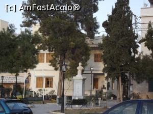 [P25] Statuia lui Ionnis Kapodistrias, Aegina Town » foto by irinad
 - 
<span class="allrVoted glyphicon glyphicon-heart hidden" id="av1063923"></span>
<a class="m-l-10 hidden" id="sv1063923" onclick="voting_Foto_DelVot(,1063923,8651)" role="button">șterge vot <span class="glyphicon glyphicon-remove"></span></a>
<a id="v91063923" class=" c-red"  onclick="voting_Foto_SetVot(1063923)" role="button"><span class="glyphicon glyphicon-heart-empty"></span> <b>LIKE</b> = Votează poza</a> <img class="hidden"  id="f1063923W9" src="/imagini/loader.gif" border="0" /><span class="AjErrMes hidden" id="e1063923ErM"></span>