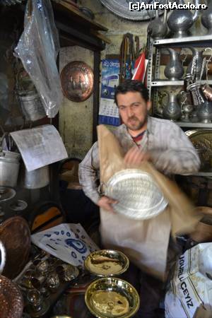 [P46] Arte si meserii. Gaziantep.  » foto by TraianS
 - 
<span class="allrVoted glyphicon glyphicon-heart hidden" id="av614745"></span>
<a class="m-l-10 hidden" id="sv614745" onclick="voting_Foto_DelVot(,614745,8659)" role="button">șterge vot <span class="glyphicon glyphicon-remove"></span></a>
<a id="v9614745" class=" c-red"  onclick="voting_Foto_SetVot(614745)" role="button"><span class="glyphicon glyphicon-heart-empty"></span> <b>LIKE</b> = Votează poza</a> <img class="hidden"  id="f614745W9" src="/imagini/loader.gif" border="0" /><span class="AjErrMes hidden" id="e614745ErM"></span>