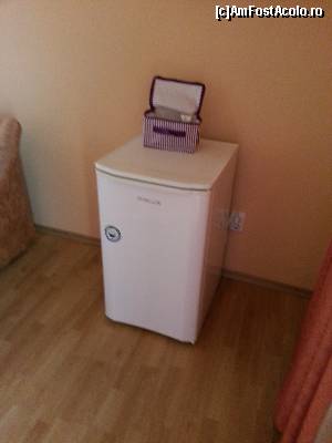 [P13] Prima imagine din apartament: frigiderul. Jos era parchet de buna calitate » foto by Dan&Ema
 - 
<span class="allrVoted glyphicon glyphicon-heart hidden" id="av548566"></span>
<a class="m-l-10 hidden" id="sv548566" onclick="voting_Foto_DelVot(,548566,8681)" role="button">șterge vot <span class="glyphicon glyphicon-remove"></span></a>
<a id="v9548566" class=" c-red"  onclick="voting_Foto_SetVot(548566)" role="button"><span class="glyphicon glyphicon-heart-empty"></span> <b>LIKE</b> = Votează poza</a> <img class="hidden"  id="f548566W9" src="/imagini/loader.gif" border="0" /><span class="AjErrMes hidden" id="e548566ErM"></span>