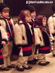 [P17] Copiii care ne-au colindat, foarte, foarte frumos! » foto by monicutza
 - 
<span class="allrVoted glyphicon glyphicon-heart hidden" id="av192924"></span>
<a class="m-l-10 hidden" id="sv192924" onclick="voting_Foto_DelVot(,192924,8723)" role="button">șterge vot <span class="glyphicon glyphicon-remove"></span></a>
<a id="v9192924" class=" c-red"  onclick="voting_Foto_SetVot(192924)" role="button"><span class="glyphicon glyphicon-heart-empty"></span> <b>LIKE</b> = Votează poza</a> <img class="hidden"  id="f192924W9" src="/imagini/loader.gif" border="0" /><span class="AjErrMes hidden" id="e192924ErM"></span>