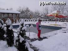 [P03] Piscina exterioara » foto by monicutza
 - 
<span class="allrVoted glyphicon glyphicon-heart hidden" id="av192758"></span>
<a class="m-l-10 hidden" id="sv192758" onclick="voting_Foto_DelVot(,192758,8723)" role="button">șterge vot <span class="glyphicon glyphicon-remove"></span></a>
<a id="v9192758" class=" c-red"  onclick="voting_Foto_SetVot(192758)" role="button"><span class="glyphicon glyphicon-heart-empty"></span> <b>LIKE</b> = Votează poza</a> <img class="hidden"  id="f192758W9" src="/imagini/loader.gif" border="0" /><span class="AjErrMes hidden" id="e192758ErM"></span>