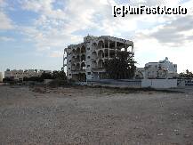 [P11] Statiunea Larnaka - Eva Hotel, in demolare. » foto by iulianic
 - 
<span class="allrVoted glyphicon glyphicon-heart hidden" id="av276059"></span>
<a class="m-l-10 hidden" id="sv276059" onclick="voting_Foto_DelVot(,276059,8732)" role="button">șterge vot <span class="glyphicon glyphicon-remove"></span></a>
<a id="v9276059" class=" c-red"  onclick="voting_Foto_SetVot(276059)" role="button"><span class="glyphicon glyphicon-heart-empty"></span> <b>LIKE</b> = Votează poza</a> <img class="hidden"  id="f276059W9" src="/imagini/loader.gif" border="0" /><span class="AjErrMes hidden" id="e276059ErM"></span>