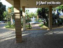 [P12] Statiunea Larnaka - Lordos Beach Hotel, fantana din fata intrarii. » foto by iulianic
 - 
<span class="allrVoted glyphicon glyphicon-heart hidden" id="av276060"></span>
<a class="m-l-10 hidden" id="sv276060" onclick="voting_Foto_DelVot(,276060,8732)" role="button">șterge vot <span class="glyphicon glyphicon-remove"></span></a>
<a id="v9276060" class=" c-red"  onclick="voting_Foto_SetVot(276060)" role="button"><span class="glyphicon glyphicon-heart-empty"></span> <b>LIKE</b> = Votează poza</a> <img class="hidden"  id="f276060W9" src="/imagini/loader.gif" border="0" /><span class="AjErrMes hidden" id="e276060ErM"></span>
