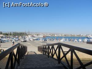 [P15] Vedere din Castelul Medieval din Pafos către portul vechi.  » foto by Aurici
 - 
<span class="allrVoted glyphicon glyphicon-heart hidden" id="av757188"></span>
<a class="m-l-10 hidden" id="sv757188" onclick="voting_Foto_DelVot(,757188,8732)" role="button">șterge vot <span class="glyphicon glyphicon-remove"></span></a>
<a id="v9757188" class=" c-red"  onclick="voting_Foto_SetVot(757188)" role="button"><span class="glyphicon glyphicon-heart-empty"></span> <b>LIKE</b> = Votează poza</a> <img class="hidden"  id="f757188W9" src="/imagini/loader.gif" border="0" /><span class="AjErrMes hidden" id="e757188ErM"></span>