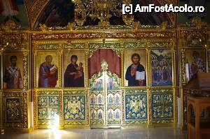 [P21] Biserica tuturor sfintilor din Cipru (interior) - 'consolare' pentru femeile care nu aveau voie sa intre in Manastirea Stavrovouni » foto by cdiana
 - 
<span class="allrVoted glyphicon glyphicon-heart hidden" id="av434246"></span>
<a class="m-l-10 hidden" id="sv434246" onclick="voting_Foto_DelVot(,434246,8732)" role="button">șterge vot <span class="glyphicon glyphicon-remove"></span></a>
<a id="v9434246" class=" c-red"  onclick="voting_Foto_SetVot(434246)" role="button"><span class="glyphicon glyphicon-heart-empty"></span> <b>LIKE</b> = Votează poza</a> <img class="hidden"  id="f434246W9" src="/imagini/loader.gif" border="0" /><span class="AjErrMes hidden" id="e434246ErM"></span>