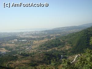 [P01] Turul Arrabidei în Peninsula Setubal -vedere panoramica de pe meterezele castelului Palmela, pe versantul nordic al Serrei da Arrabida.  » foto by mireille
 - 
<span class="allrVoted glyphicon glyphicon-heart hidden" id="av925768"></span>
<a class="m-l-10 hidden" id="sv925768" onclick="voting_Foto_DelVot(,925768,8769)" role="button">șterge vot <span class="glyphicon glyphicon-remove"></span></a>
<a id="v9925768" class=" c-red"  onclick="voting_Foto_SetVot(925768)" role="button"><span class="glyphicon glyphicon-heart-empty"></span> <b>LIKE</b> = Votează poza</a> <img class="hidden"  id="f925768W9" src="/imagini/loader.gif" border="0" /><span class="AjErrMes hidden" id="e925768ErM"></span>