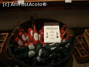 [P31] Magazinul de la Jose Maria Fonseca. -detaliu » foto by mireille
 - 
<span class="allrVoted glyphicon glyphicon-heart hidden" id="av925798"></span>
<a class="m-l-10 hidden" id="sv925798" onclick="voting_Foto_DelVot(,925798,8769)" role="button">șterge vot <span class="glyphicon glyphicon-remove"></span></a>
<a id="v9925798" class=" c-red"  onclick="voting_Foto_SetVot(925798)" role="button"><span class="glyphicon glyphicon-heart-empty"></span> <b>LIKE</b> = Votează poza</a> <img class="hidden"  id="f925798W9" src="/imagini/loader.gif" border="0" /><span class="AjErrMes hidden" id="e925798ErM"></span>