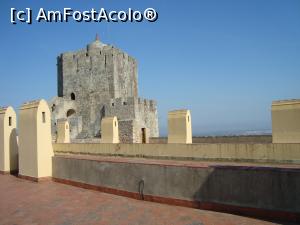 [P04] Meterezele Castelului Palmela, asezat strategic între Tejo si Sado... aici s-au dat bătălii între mauri și portughezi in sec. 12.  » foto by mireille
 - 
<span class="allrVoted glyphicon glyphicon-heart hidden" id="av925771"></span>
<a class="m-l-10 hidden" id="sv925771" onclick="voting_Foto_DelVot(,925771,8769)" role="button">șterge vot <span class="glyphicon glyphicon-remove"></span></a>
<a id="v9925771" class=" c-red"  onclick="voting_Foto_SetVot(925771)" role="button"><span class="glyphicon glyphicon-heart-empty"></span> <b>LIKE</b> = Votează poza</a> <img class="hidden"  id="f925771W9" src="/imagini/loader.gif" border="0" /><span class="AjErrMes hidden" id="e925771ErM"></span>