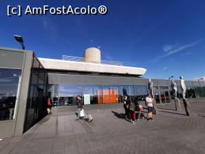 [P03] La fumat, în zona de Sosiri a Keflavik-ului » foto by le_maitre
 - 
<span class="allrVoted glyphicon glyphicon-heart hidden" id="av1154531"></span>
<a class="m-l-10 hidden" id="sv1154531" onclick="voting_Foto_DelVot(,1154531,8786)" role="button">șterge vot <span class="glyphicon glyphicon-remove"></span></a>
<a id="v91154531" class=" c-red"  onclick="voting_Foto_SetVot(1154531)" role="button"><span class="glyphicon glyphicon-heart-empty"></span> <b>LIKE</b> = Votează poza</a> <img class="hidden"  id="f1154531W9" src="/imagini/loader.gif" border="0" /><span class="AjErrMes hidden" id="e1154531ErM"></span>