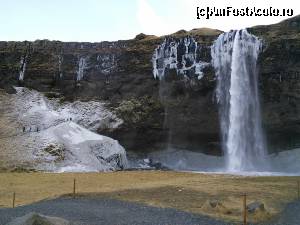 [P14] Cascada Seljalandfoss » foto by Millana
 - 
<span class="allrVoted glyphicon glyphicon-heart hidden" id="av505342"></span>
<a class="m-l-10 hidden" id="sv505342" onclick="voting_Foto_DelVot(,505342,8786)" role="button">șterge vot <span class="glyphicon glyphicon-remove"></span></a>
<a id="v9505342" class=" c-red"  onclick="voting_Foto_SetVot(505342)" role="button"><span class="glyphicon glyphicon-heart-empty"></span> <b>LIKE</b> = Votează poza</a> <img class="hidden"  id="f505342W9" src="/imagini/loader.gif" border="0" /><span class="AjErrMes hidden" id="e505342ErM"></span>