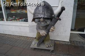 [P04] un mic trol imbracat ca un wiking; -)  » foto by Pami*
 - 
<span class="allrVoted glyphicon glyphicon-heart hidden" id="av799066"></span>
<a class="m-l-10 hidden" id="sv799066" onclick="voting_Foto_DelVot(,799066,8786)" role="button">șterge vot <span class="glyphicon glyphicon-remove"></span></a>
<a id="v9799066" class=" c-red"  onclick="voting_Foto_SetVot(799066)" role="button"><span class="glyphicon glyphicon-heart-empty"></span> <b>LIKE</b> = Votează poza</a> <img class="hidden"  id="f799066W9" src="/imagini/loader.gif" border="0" /><span class="AjErrMes hidden" id="e799066ErM"></span>