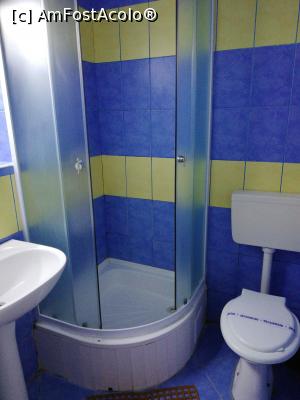[P03] Baia - partea dus + WC » foto by VioLor
 - 
<span class="allrVoted glyphicon glyphicon-heart hidden" id="av1084247"></span>
<a class="m-l-10 hidden" id="sv1084247" onclick="voting_Foto_DelVot(,1084247,8789)" role="button">șterge vot <span class="glyphicon glyphicon-remove"></span></a>
<a id="v91084247" class=" c-red"  onclick="voting_Foto_SetVot(1084247)" role="button"><span class="glyphicon glyphicon-heart-empty"></span> <b>LIKE</b> = Votează poza</a> <img class="hidden"  id="f1084247W9" src="/imagini/loader.gif" border="0" /><span class="AjErrMes hidden" id="e1084247ErM"></span>