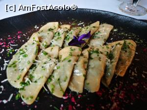 [P23] Ravioli cu spanac și ricotta (f bune, dar cam puține...) » foto by crismis
 - 
<span class="allrVoted glyphicon glyphicon-heart hidden" id="av1222630"></span>
<a class="m-l-10 hidden" id="sv1222630" onclick="voting_Foto_DelVot(,1222630,8790)" role="button">șterge vot <span class="glyphicon glyphicon-remove"></span></a>
<a id="v91222630" class=" c-red"  onclick="voting_Foto_SetVot(1222630)" role="button"><span class="glyphicon glyphicon-heart-empty"></span> <b>LIKE</b> = Votează poza</a> <img class="hidden"  id="f1222630W9" src="/imagini/loader.gif" border="0" /><span class="AjErrMes hidden" id="e1222630ErM"></span>