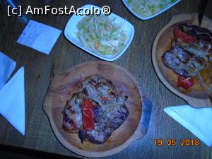 [P11] Asta am cerut, asta am primit - ceafă de porc cu salată de varză (buuuună!)  » foto by Mitica49
 - 
<span class="allrVoted glyphicon glyphicon-heart hidden" id="av968604"></span>
<a class="m-l-10 hidden" id="sv968604" onclick="voting_Foto_DelVot(,968604,8790)" role="button">șterge vot <span class="glyphicon glyphicon-remove"></span></a>
<a id="v9968604" class=" c-red"  onclick="voting_Foto_SetVot(968604)" role="button"><span class="glyphicon glyphicon-heart-empty"></span> <b>LIKE</b> = Votează poza</a> <img class="hidden"  id="f968604W9" src="/imagini/loader.gif" border="0" /><span class="AjErrMes hidden" id="e968604ErM"></span>