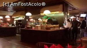 [P10] Bistro Junior, Buzău. Standul pentru cartofi umpluți » foto by ungureanica
 - 
<span class="allrVoted glyphicon glyphicon-heart hidden" id="av1023475"></span>
<a class="m-l-10 hidden" id="sv1023475" onclick="voting_Foto_DelVot(,1023475,8790)" role="button">șterge vot <span class="glyphicon glyphicon-remove"></span></a>
<a id="v91023475" class=" c-red"  onclick="voting_Foto_SetVot(1023475)" role="button"><span class="glyphicon glyphicon-heart-empty"></span> <b>LIKE</b> = Votează poza</a> <img class="hidden"  id="f1023475W9" src="/imagini/loader.gif" border="0" /><span class="AjErrMes hidden" id="e1023475ErM"></span>