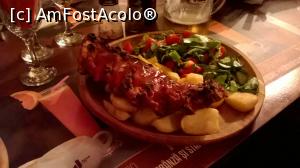 [P18] Bistro Junior, Buzău. Altă zi, aceleași coaste » foto by ungureanica
 - 
<span class="allrVoted glyphicon glyphicon-heart hidden" id="av1023483"></span>
<a class="m-l-10 hidden" id="sv1023483" onclick="voting_Foto_DelVot(,1023483,8790)" role="button">șterge vot <span class="glyphicon glyphicon-remove"></span></a>
<a id="v91023483" class=" c-red"  onclick="voting_Foto_SetVot(1023483)" role="button"><span class="glyphicon glyphicon-heart-empty"></span> <b>LIKE</b> = Votează poza</a> <img class="hidden"  id="f1023483W9" src="/imagini/loader.gif" border="0" /><span class="AjErrMes hidden" id="e1023483ErM"></span>