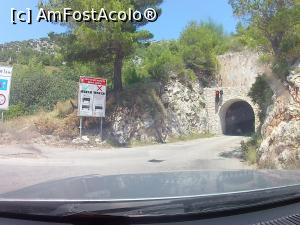 [P22] Tunelul care face legătura între Jelsa şi Zavala » foto by sle
 - 
<span class="allrVoted glyphicon glyphicon-heart hidden" id="av763567"></span>
<a class="m-l-10 hidden" id="sv763567" onclick="voting_Foto_DelVot(,763567,8824)" role="button">șterge vot <span class="glyphicon glyphicon-remove"></span></a>
<a id="v9763567" class=" c-red"  onclick="voting_Foto_SetVot(763567)" role="button"><span class="glyphicon glyphicon-heart-empty"></span> <b>LIKE</b> = Votează poza</a> <img class="hidden"  id="f763567W9" src="/imagini/loader.gif" border="0" /><span class="AjErrMes hidden" id="e763567ErM"></span>