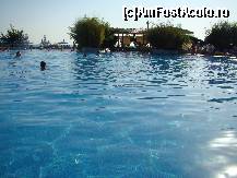[P22] Piscina mare » foto by Muffin2009*
 - 
<span class="allrVoted glyphicon glyphicon-heart hidden" id="av346934"></span>
<a class="m-l-10 hidden" id="sv346934" onclick="voting_Foto_DelVot(,346934,8847)" role="button">șterge vot <span class="glyphicon glyphicon-remove"></span></a>
<a id="v9346934" class=" c-red"  onclick="voting_Foto_SetVot(346934)" role="button"><span class="glyphicon glyphicon-heart-empty"></span> <b>LIKE</b> = Votează poza</a> <img class="hidden"  id="f346934W9" src="/imagini/loader.gif" border="0" /><span class="AjErrMes hidden" id="e346934ErM"></span>
