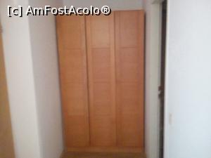 [P11] Dulapul situat pe hol în camera nemodernizată » foto by tabache
 - 
<span class="allrVoted glyphicon glyphicon-heart hidden" id="av860415"></span>
<a class="m-l-10 hidden" id="sv860415" onclick="voting_Foto_DelVot(,860415,8902)" role="button">șterge vot <span class="glyphicon glyphicon-remove"></span></a>
<a id="v9860415" class=" c-red"  onclick="voting_Foto_SetVot(860415)" role="button"><span class="glyphicon glyphicon-heart-empty"></span> <b>LIKE</b> = Votează poza</a> <img class="hidden"  id="f860415W9" src="/imagini/loader.gif" border="0" /><span class="AjErrMes hidden" id="e860415ErM"></span>