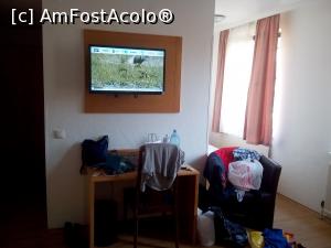 [P13] Masa, scaunul şi tv-ul LCD din camera nemodernizată » foto by tabache
 - 
<span class="allrVoted glyphicon glyphicon-heart hidden" id="av860417"></span>
<a class="m-l-10 hidden" id="sv860417" onclick="voting_Foto_DelVot(,860417,8902)" role="button">șterge vot <span class="glyphicon glyphicon-remove"></span></a>
<a id="v9860417" class=" c-red"  onclick="voting_Foto_SetVot(860417)" role="button"><span class="glyphicon glyphicon-heart-empty"></span> <b>LIKE</b> = Votează poza</a> <img class="hidden"  id="f860417W9" src="/imagini/loader.gif" border="0" /><span class="AjErrMes hidden" id="e860417ErM"></span>